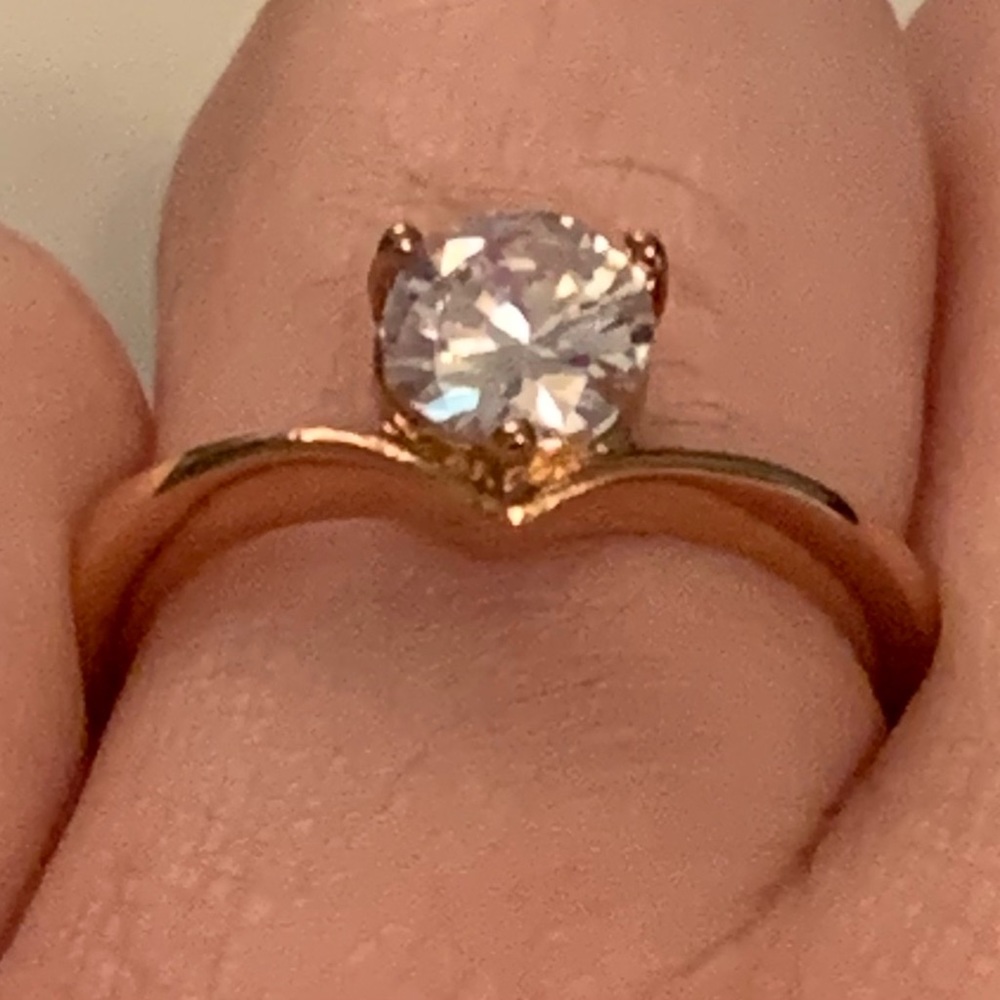 Rose Gold Round Diamond Ring